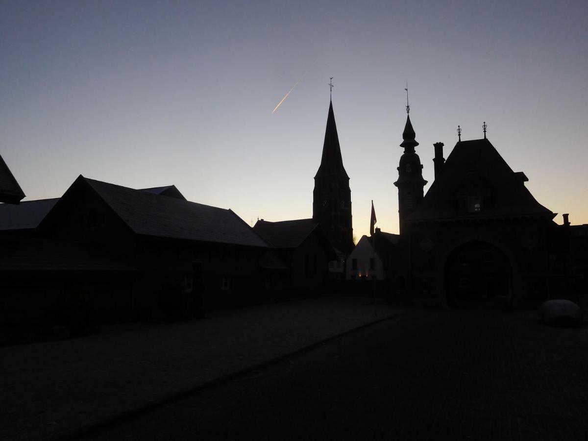 B & B Kasteelhoeve Borgharen - Maastricht Bagian luar foto
