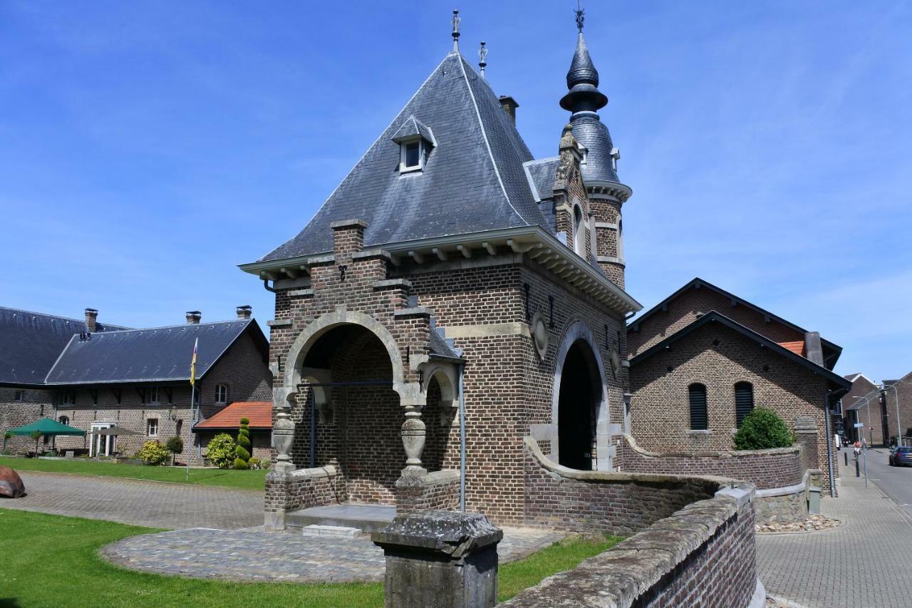 B & B Kasteelhoeve Borgharen - Maastricht Bagian luar foto